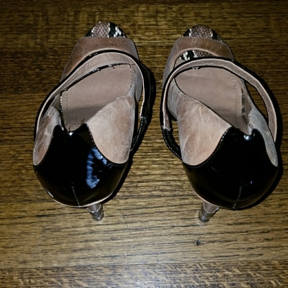 Heels - Picture 3 of 4